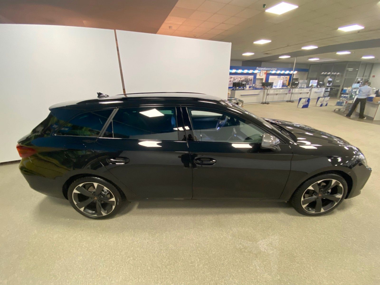 Fahrzeugabbildung CUPRA Leon ST 1.5 eTSI DSG FACELIFT MHEV+5 J. GARANTIE