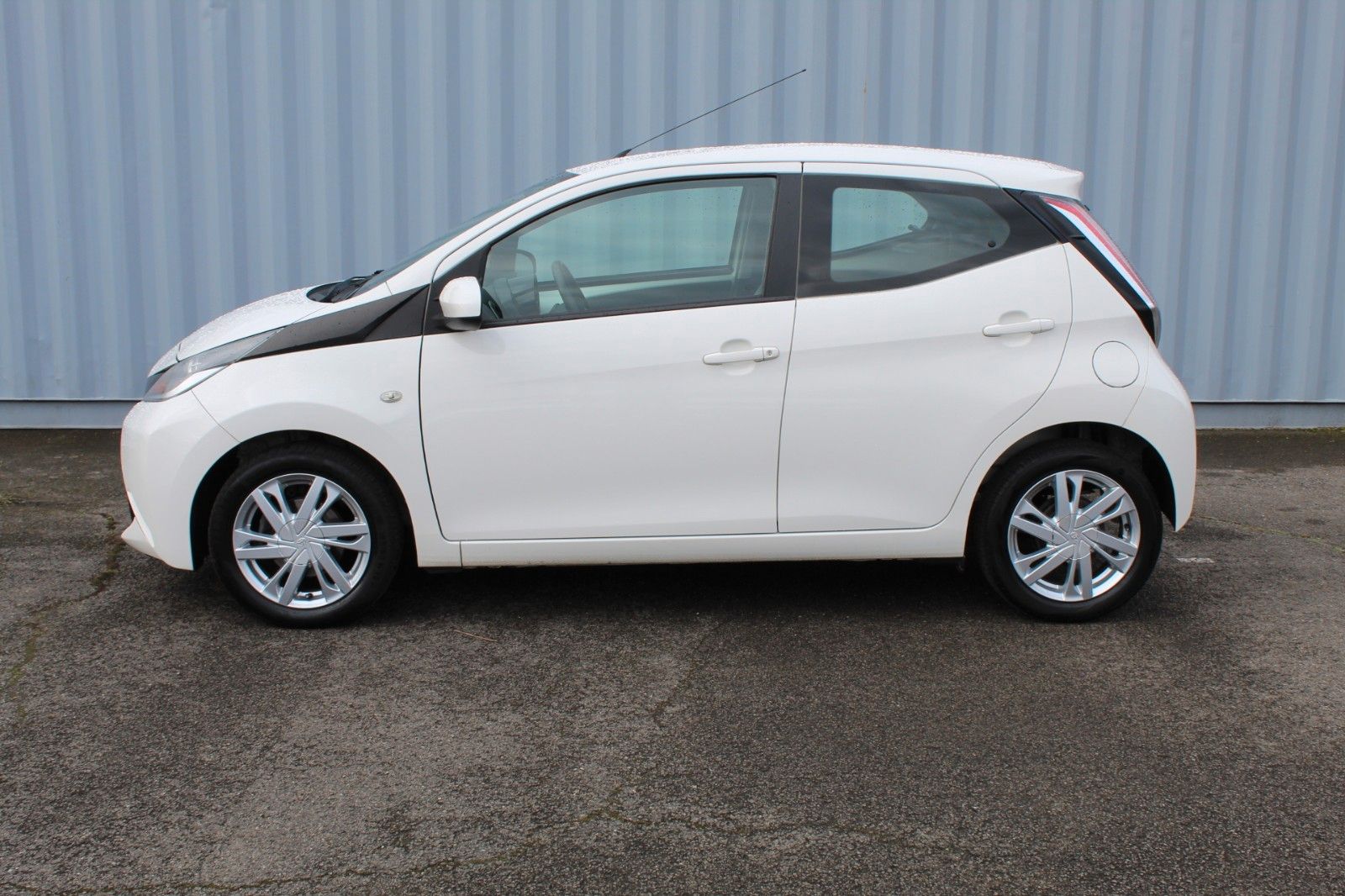 Fahrzeugabbildung Toyota AYGO x-play touch Klima*Alu*Kamera