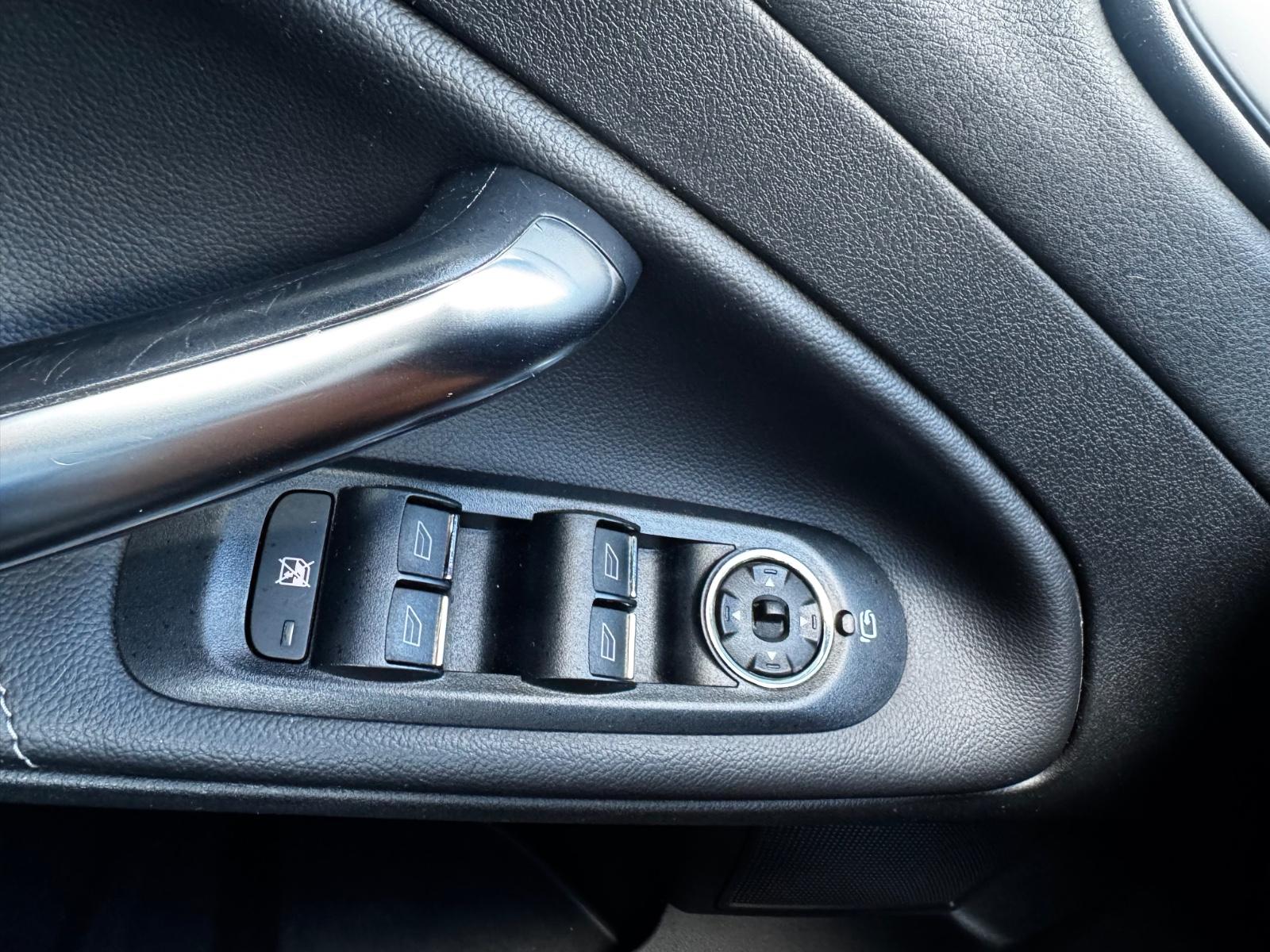 Ford Mondeo 2010 — photo 24