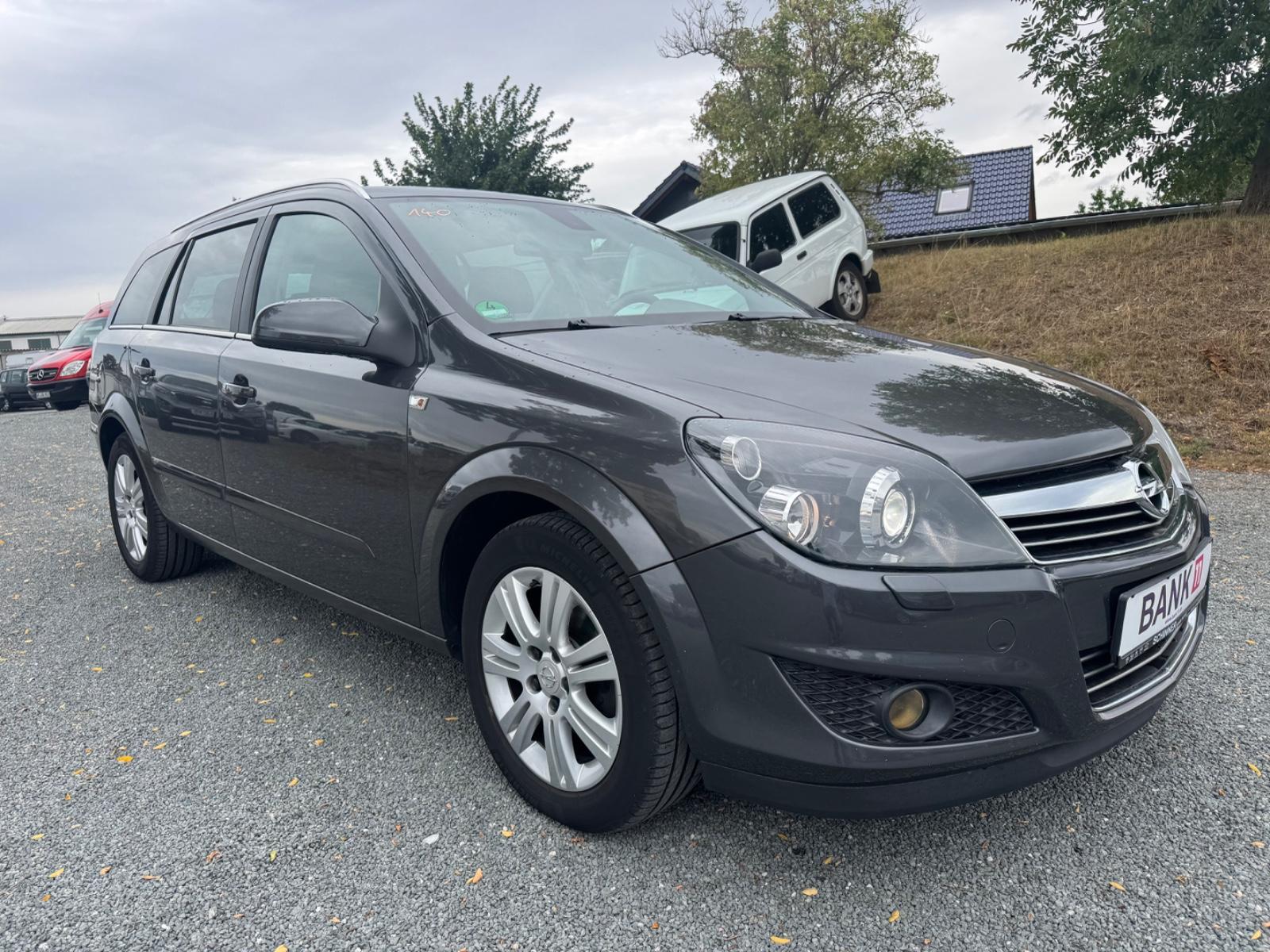 Opel Astra, 2009