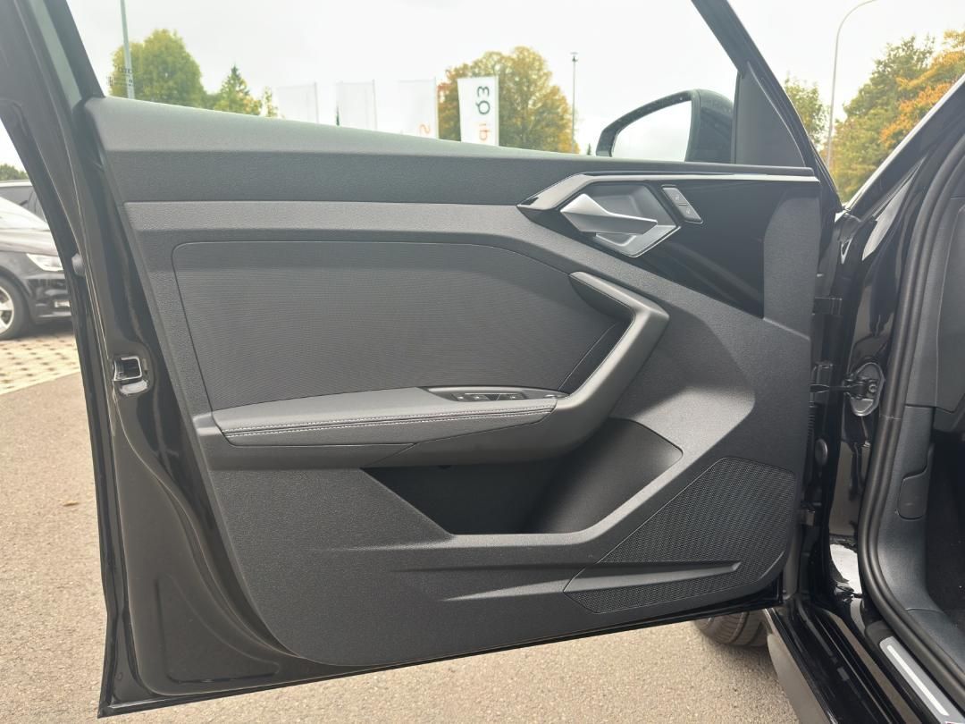 Fahrzeugabbildung Audi A1 allstreet 35 1.5 TFSI basis Kamera,LED,Matrix