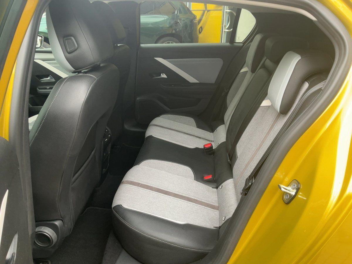 Opel Astra - Bild 9