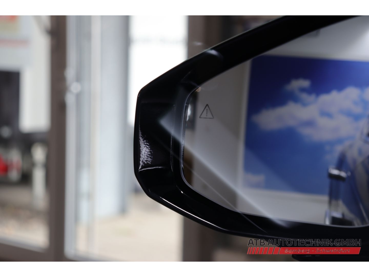 Fahrzeugabbildung Hyundai IONIQ 9 7-Sitzer MY26 110 kWh 307 PS 4WD UNIQ