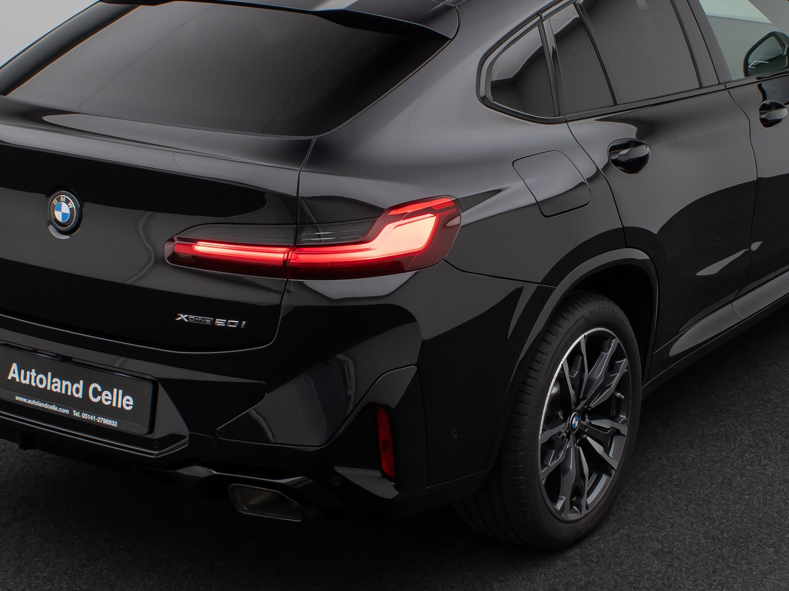 Fahrzeugabbildung BMW X4 xD20i M Sport Panorama Kamera Laser HUD HiFi