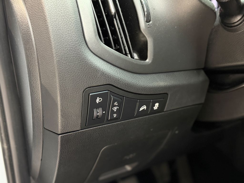 KIA Sportage Attract 2WD*KLIMA*KAMERA*SHZ*NAVI*TOP KIA Sportage Attract 2WD*KLIMA*KAMERA*SHZ*NAVI*TOP