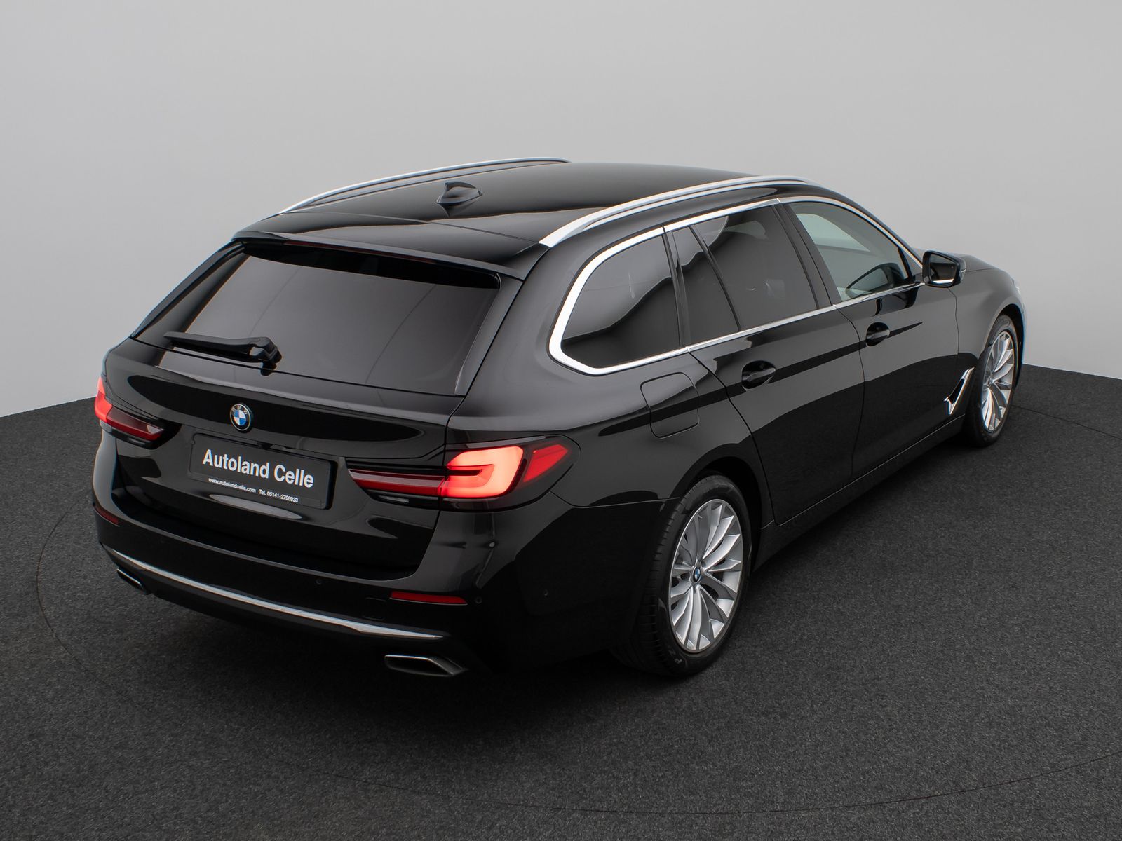 Fahrzeugabbildung BMW 530d xD Luxury Line 360° Laser HUD HiFi Komfort