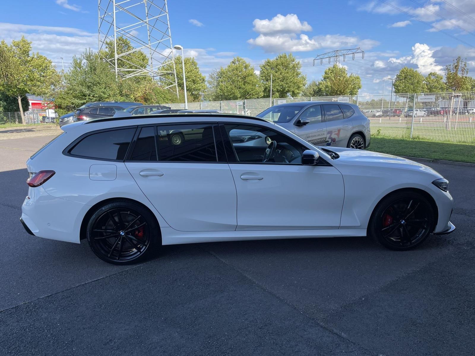 BMW M340i xDrive Touring PANO ACC LASER H/K HUD