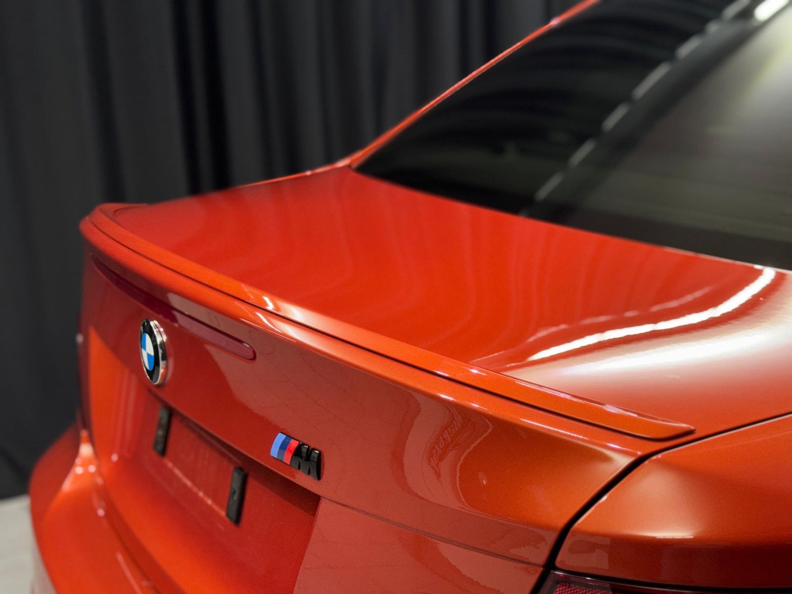 Fahrzeugabbildung BMW 1er M Coupe|H&K|AKRA|PERFORMANCE SITZE|DREXLER|