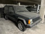 Jeep Cherokee XJ 4.0 3 Türer 4X4 Oldtimer - Jeep aus 1995