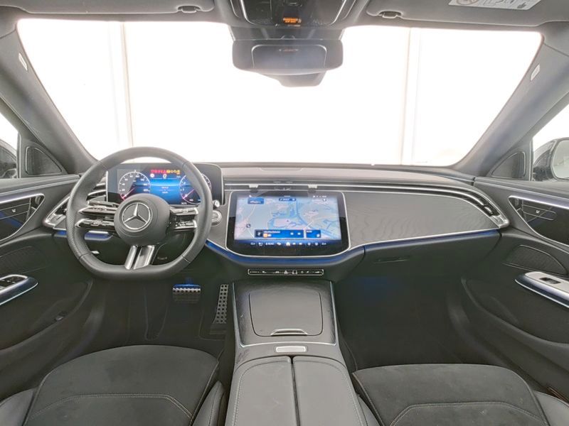 MERCEDES-BENZ E-Class 2025