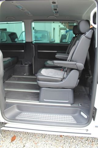 Volkswagen T6.1 Multivan Generation SIX 150PS DSG AHK ACC