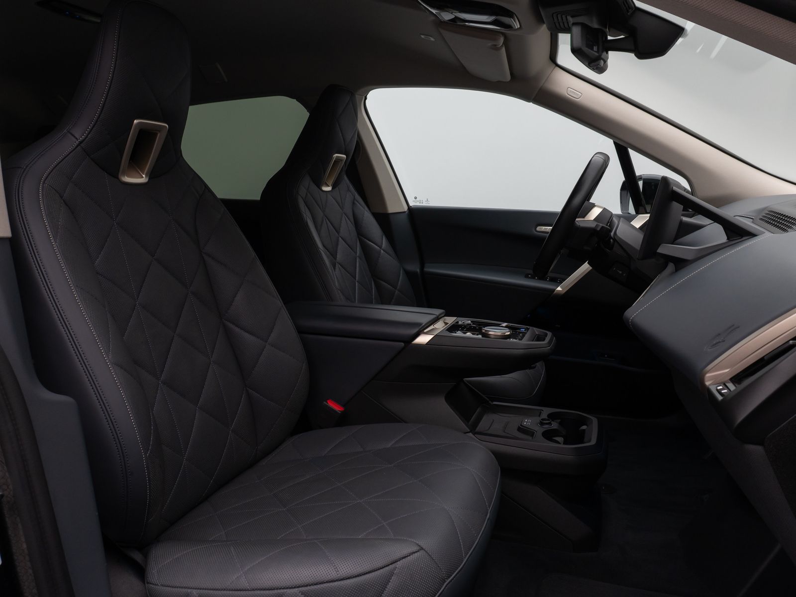 Fahrzeugabbildung BMW iX xD40 Kamera DAB H/K ACC Komfort Sport 22Zoll