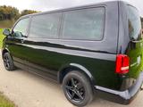 Volkswagen T5 Caravelle - schwarze Volkswagen T5 Caravelle