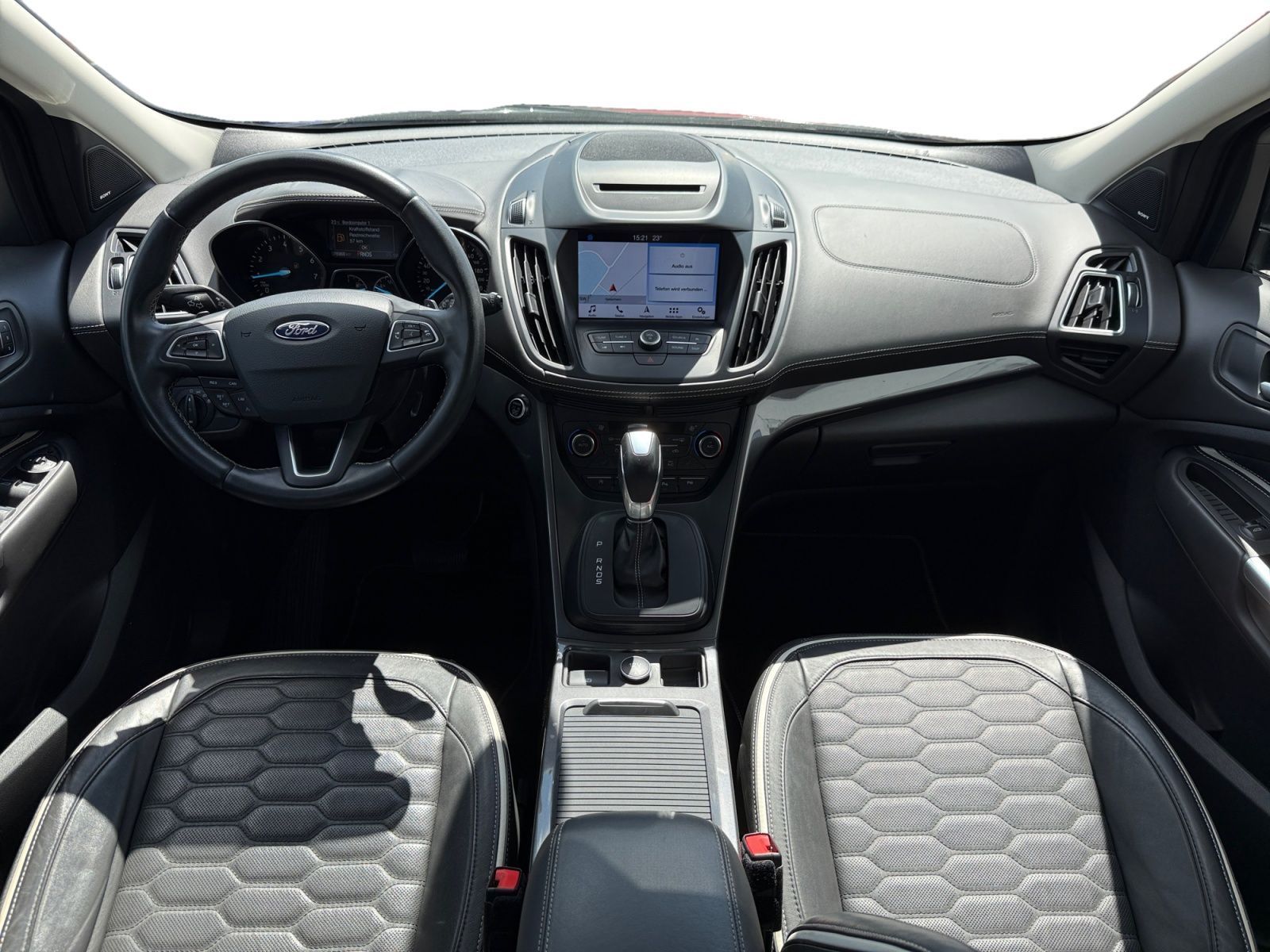 Fahrzeugabbildung Ford Kuga 1.5 EcoBoost Vignale 4x4 OPF RFK AHK