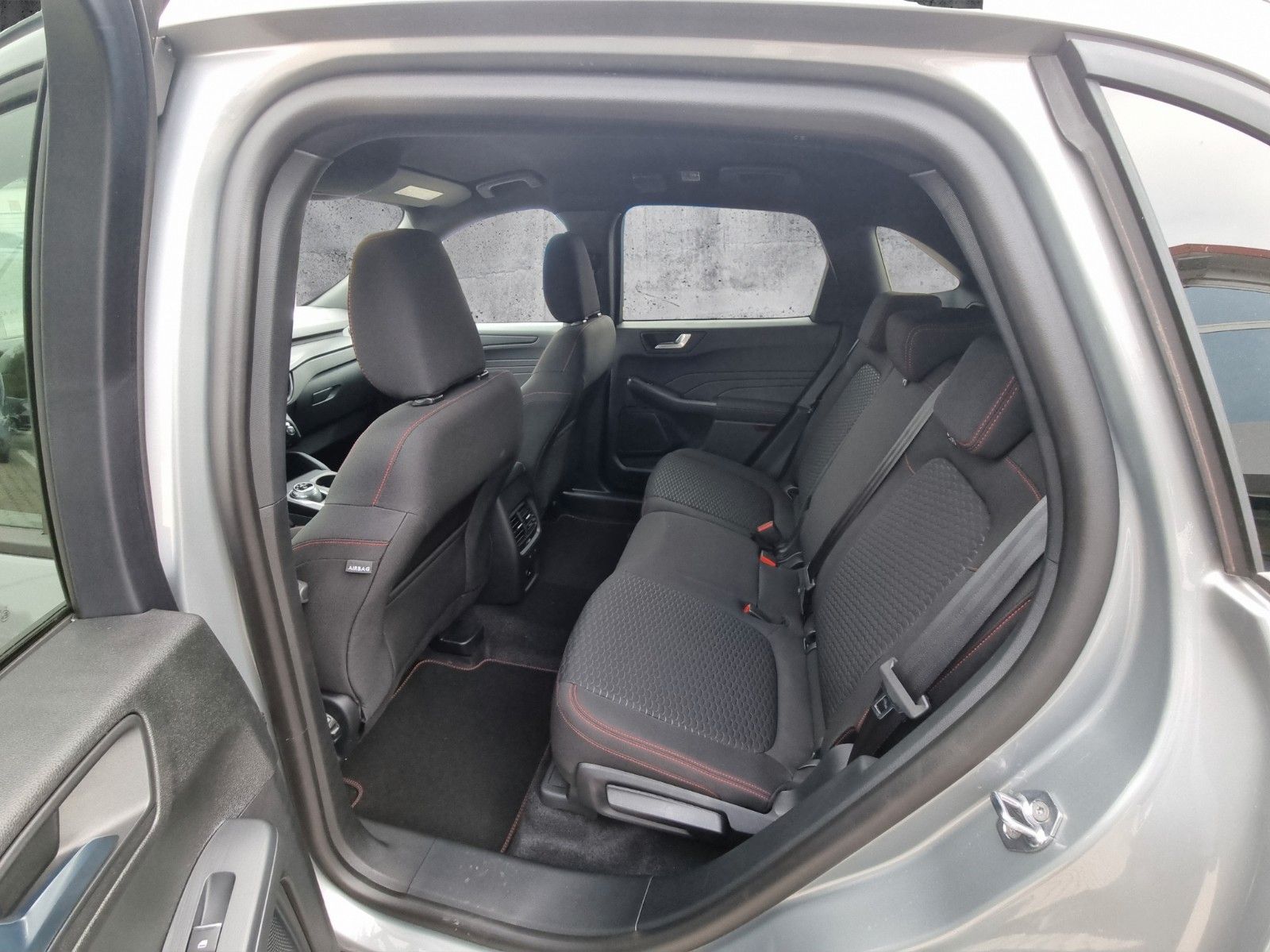 Fahrzeugabbildung Ford Kuga 1.5 EcoBoost ST-Line Automatik