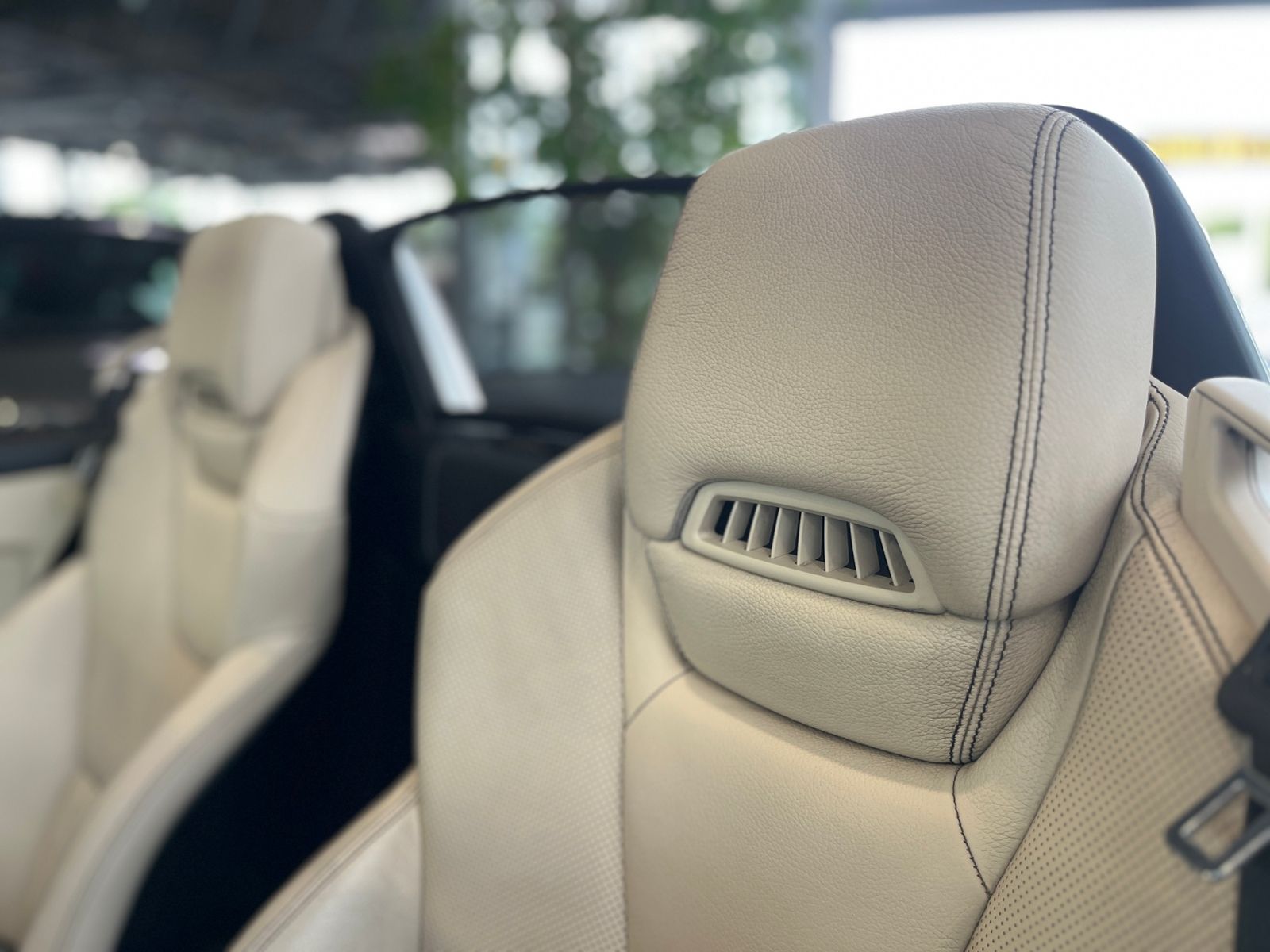 Fahrzeugabbildung Mercedes-Benz SLC 300 KLIMA NAV SHZ LEDER BEIGE