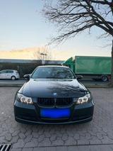 BMW 3er E90 320i - BMW aus 2005: 3er
