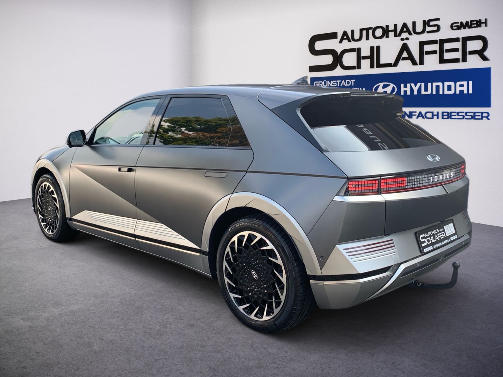 Fahrzeugabbildung Hyundai IONIQ 5 Uniq 72,6 kWh AHK Relax 20 Zoll