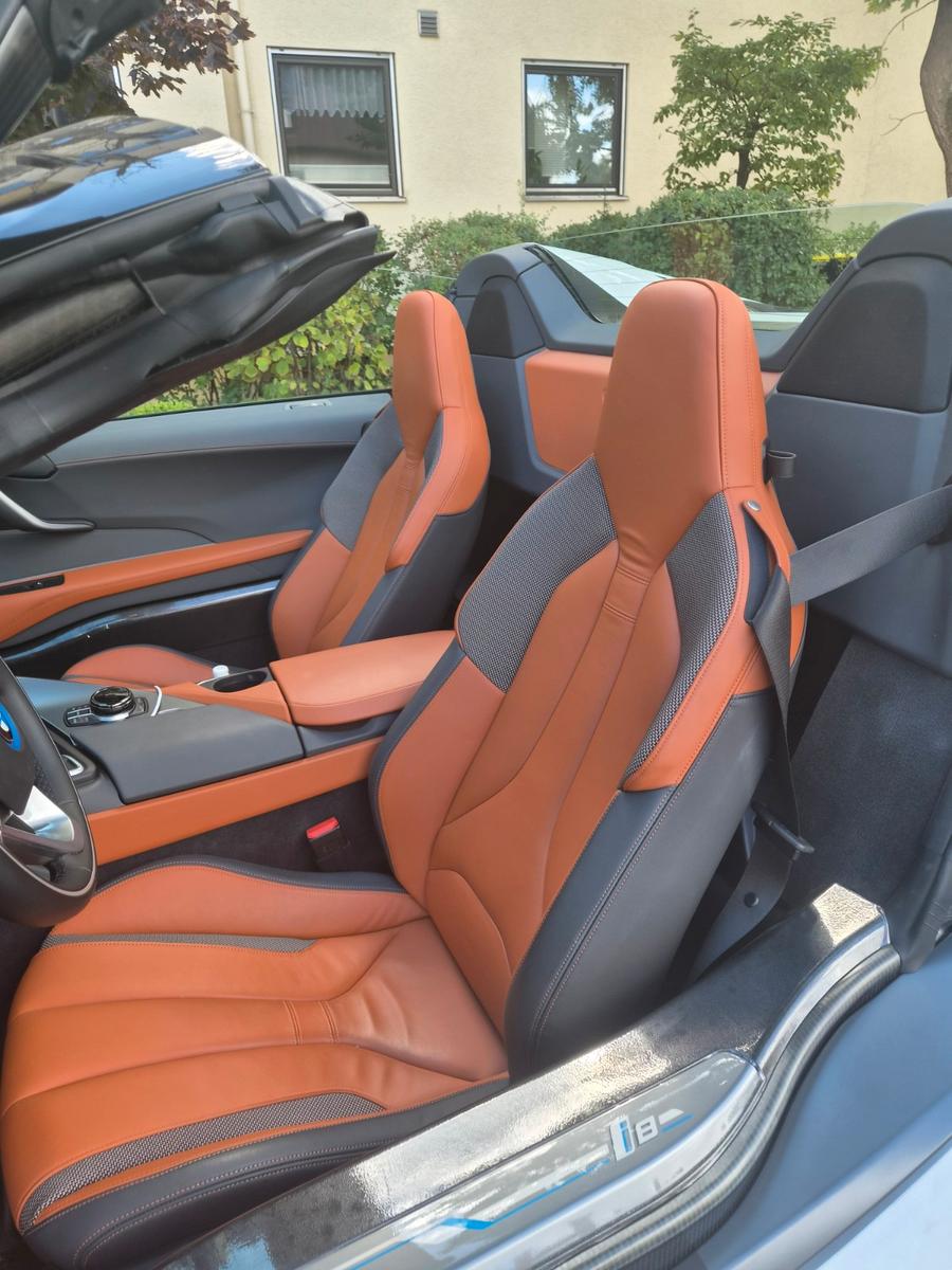 BMW i8 Roadster -