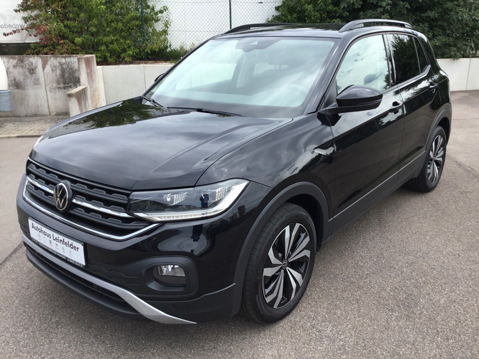 Fahrzeugabbildung Volkswagen T-Cross Life 1.0 TSI DSG+LED+ACC+17"+AppConnect