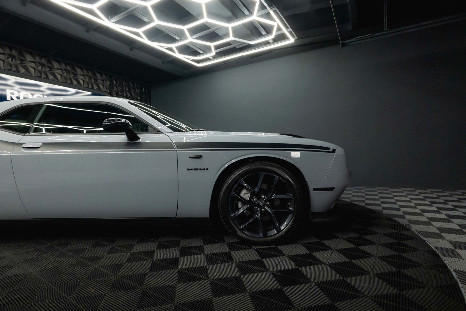 Fahrzeugabbildung Dodge Challenger 5.7 V8 R/T SRT Performance 6-Gang 19%