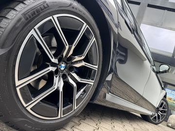 BMW 740 - 4