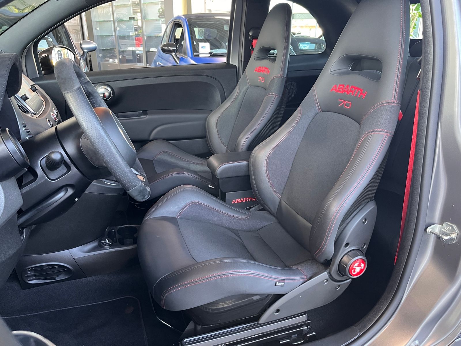 Fahrzeugabbildung Abarth 595C 595 C esseesse KLIMA XENON NAVI SHZ