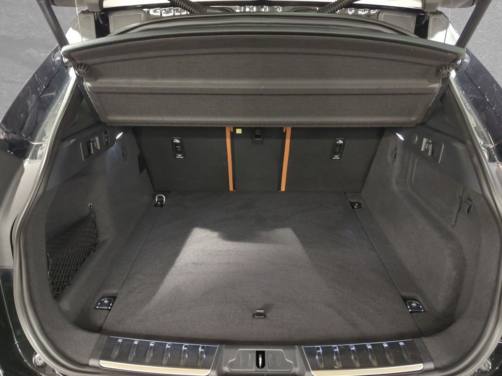 Jaguar F-Pace P550 SVR AHK BLACK-PACK PANORAMA 22