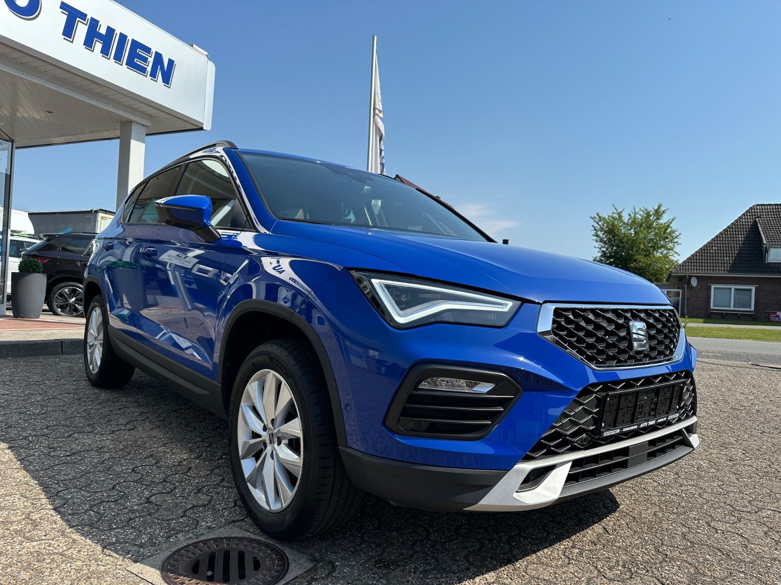 Fahrzeugabbildung SEAT Ateca 1.5 TSI Style DSG Navi/ACC/LED/Shzg./17´´
