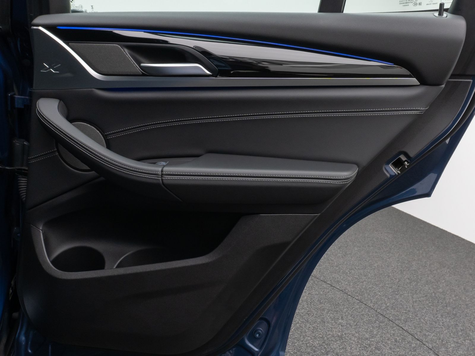 Fahrzeugabbildung BMW X3 xD30d Sport Kamera Laser HUD H/K Komfort AHK