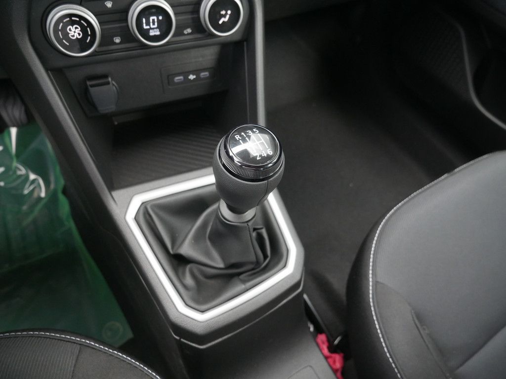 Fahrzeugabbildung Dacia Sandero Expression TCe 100