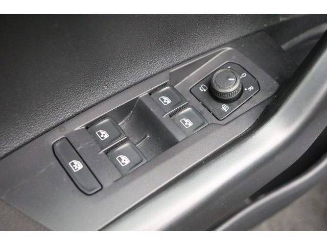 Fahrzeugabbildung Volkswagen Taigo 1.0 Life ACC Digitales Cockpit LED