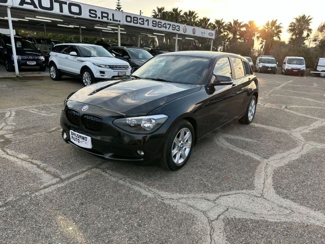 BMW 118d 5p. Advantage