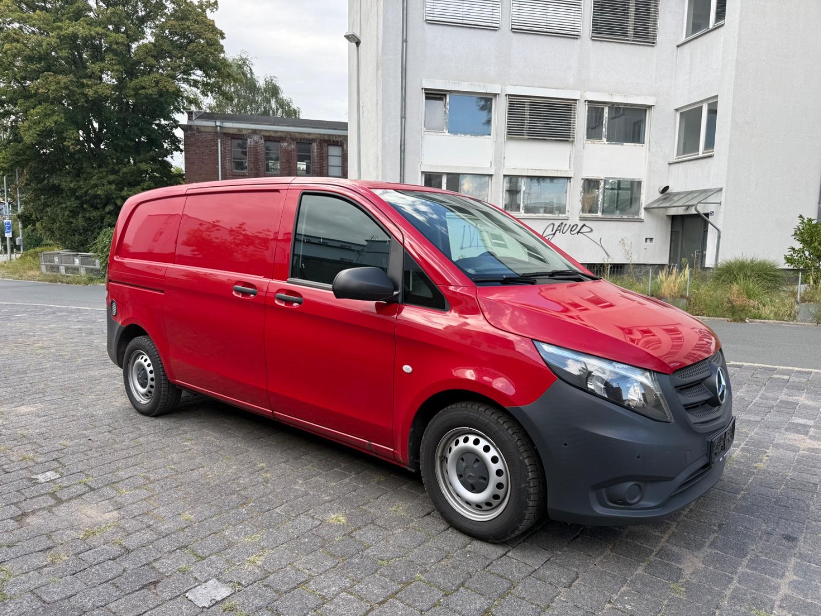 Mercedes-Benz Vito 110 Kompakt/ Werkstatt Fahr/ Regale WÜRTH