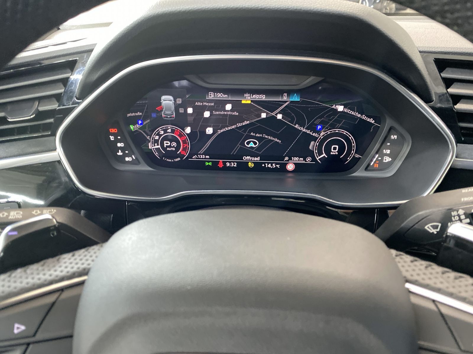 Audi RSQ3 - Bild 12