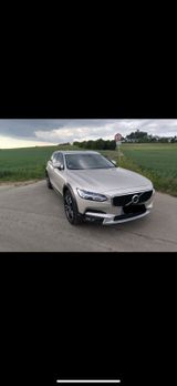 Volvo V90 Cross Country Top Zustand - Volvo V90 Cross Country aus 2018
