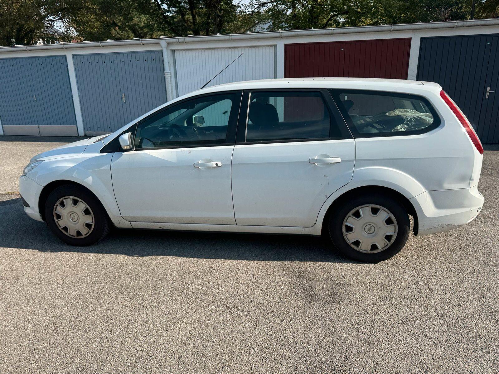 Ford Focus 2009 — photo 9