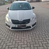 Skoda Octavia 2.0 TSI DSG RS60 Combi RS60 - Skoda Octavia RS60 mit Benzin-Antrieb