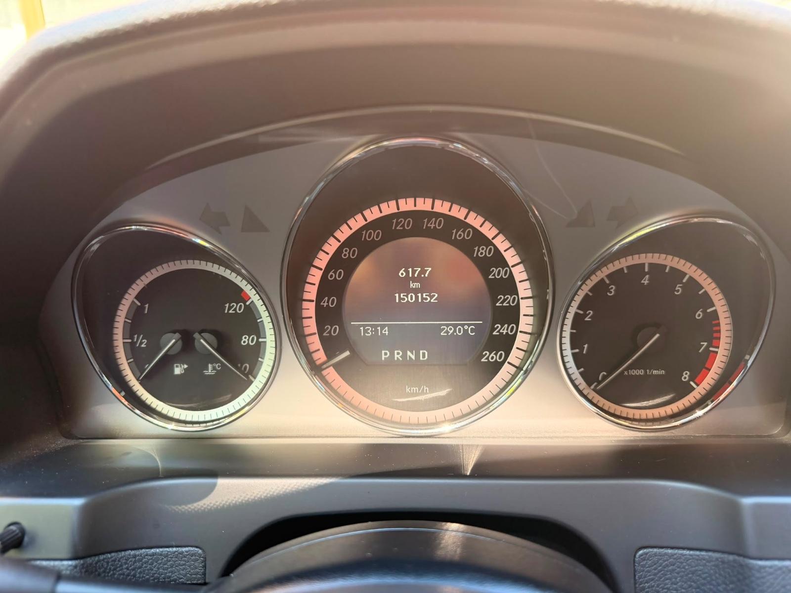 Mercedes-Benz C200 2009 — photo 11