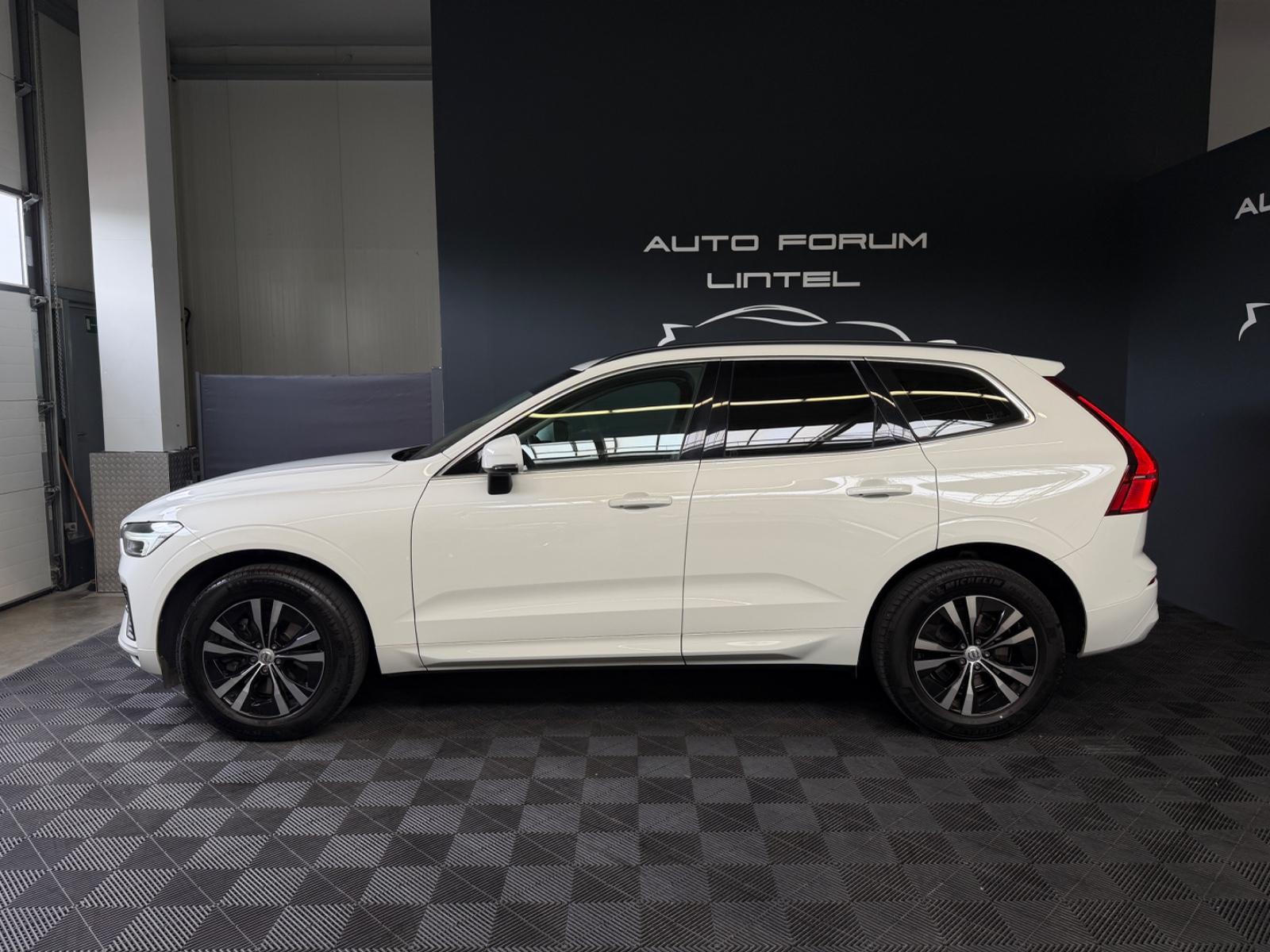 Volvo XC60 Momentum Pro 2WD-LED-8XBEREIFT-MWST-2.HAND