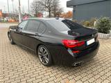 BMW M760Li xDrive - Voll / B&W / SKY / Nightv. / DE - BMW M760 in Hamburg