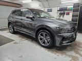 Volkswagen VW Tiguan 2.0 TSI 4Motion Rline - Volkswagen Tiguan: Rline