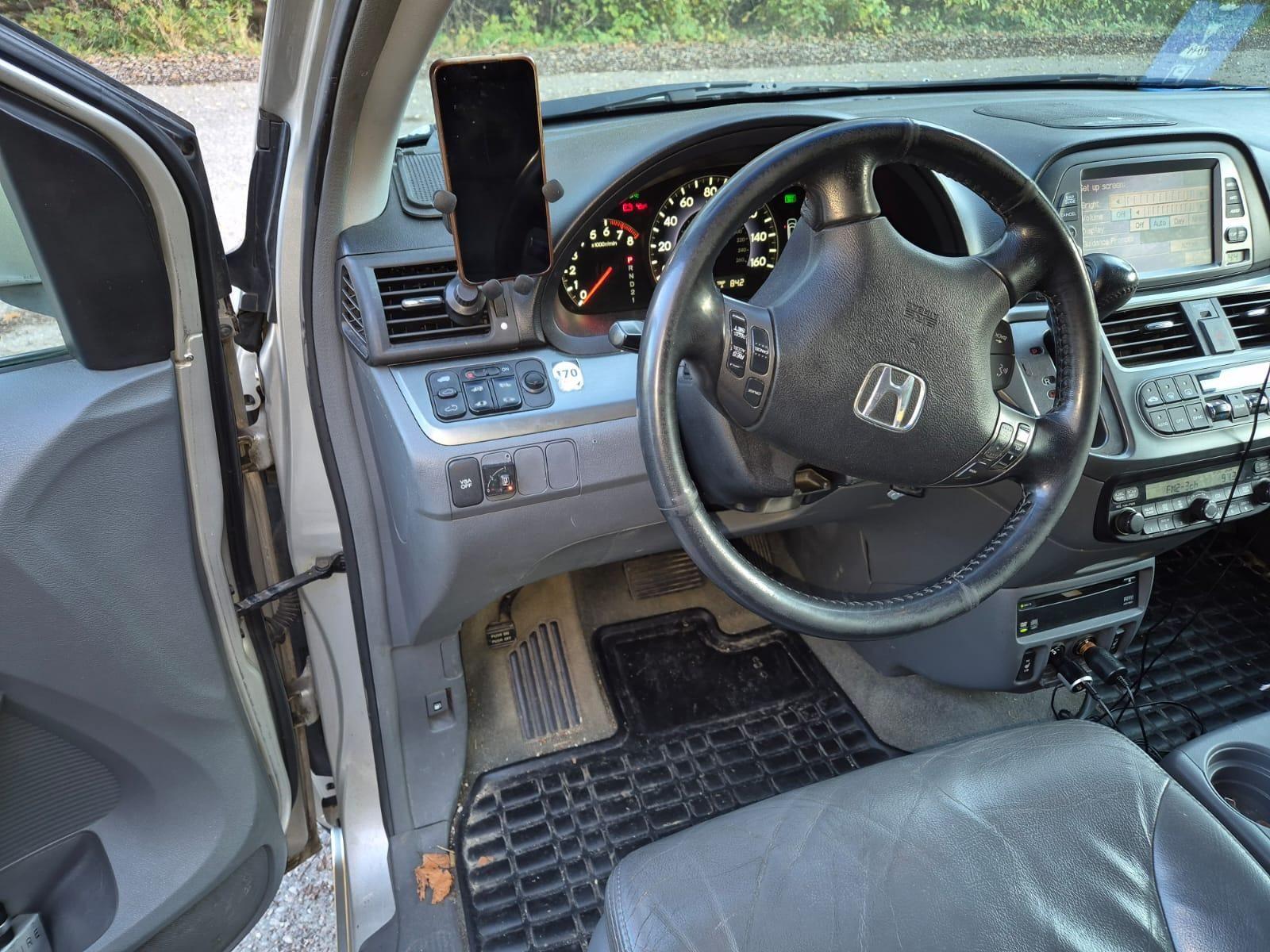 Honda Odyssey 2006 — photo 11