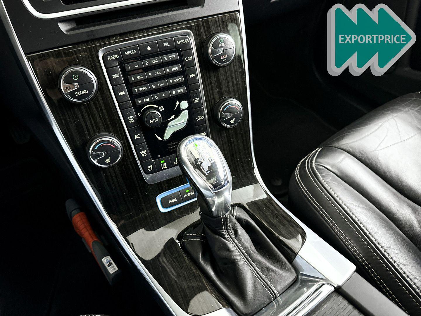 Volvo V60 2013 — photo 17