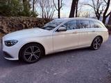 Mercedes-Benz E 220 d T Autom. -