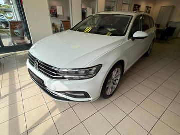 Volkswagen Passat Variant - 1