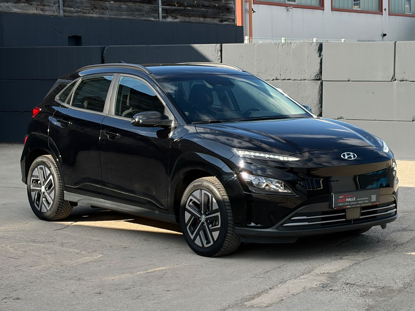 Fahrzeugabbildung Hyundai KONA E Select 2WD ACC PDC CAM LHZ SHZ CarPlay