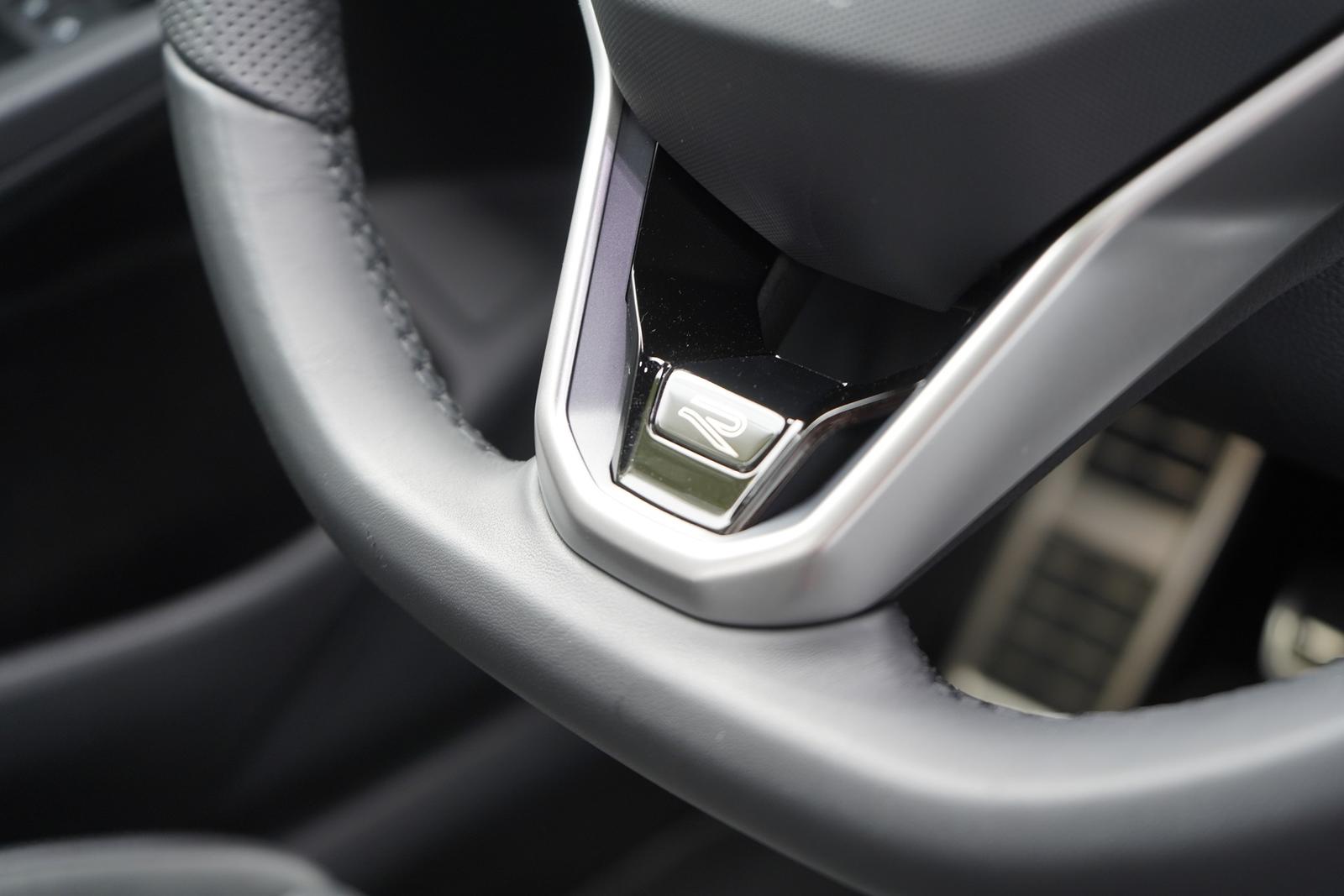 Volkswagen Golf VIII 1.5 TSI R-Line LED Sitzheizung Kamera, миниатюра 26