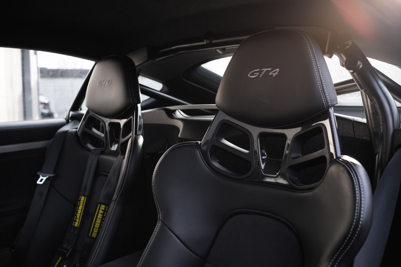 Fahrzeugabbildung Porsche Cayman 981 GT4- prom. Vorbesitz - MR Kit - 460PS