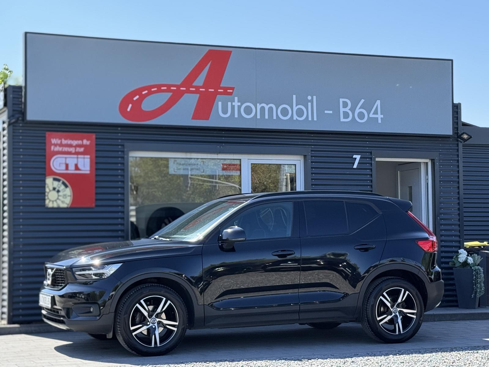 Volvo XC40 R Design 2WD *1.HAND|MwSt.|LED|H&K|8-FACH*